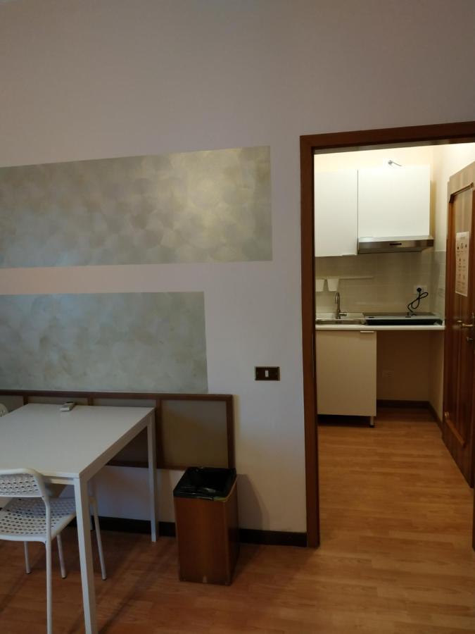 B&B Villa Filotea & Apartment Дезенцано-дель-Гарда Екстер'єр фото