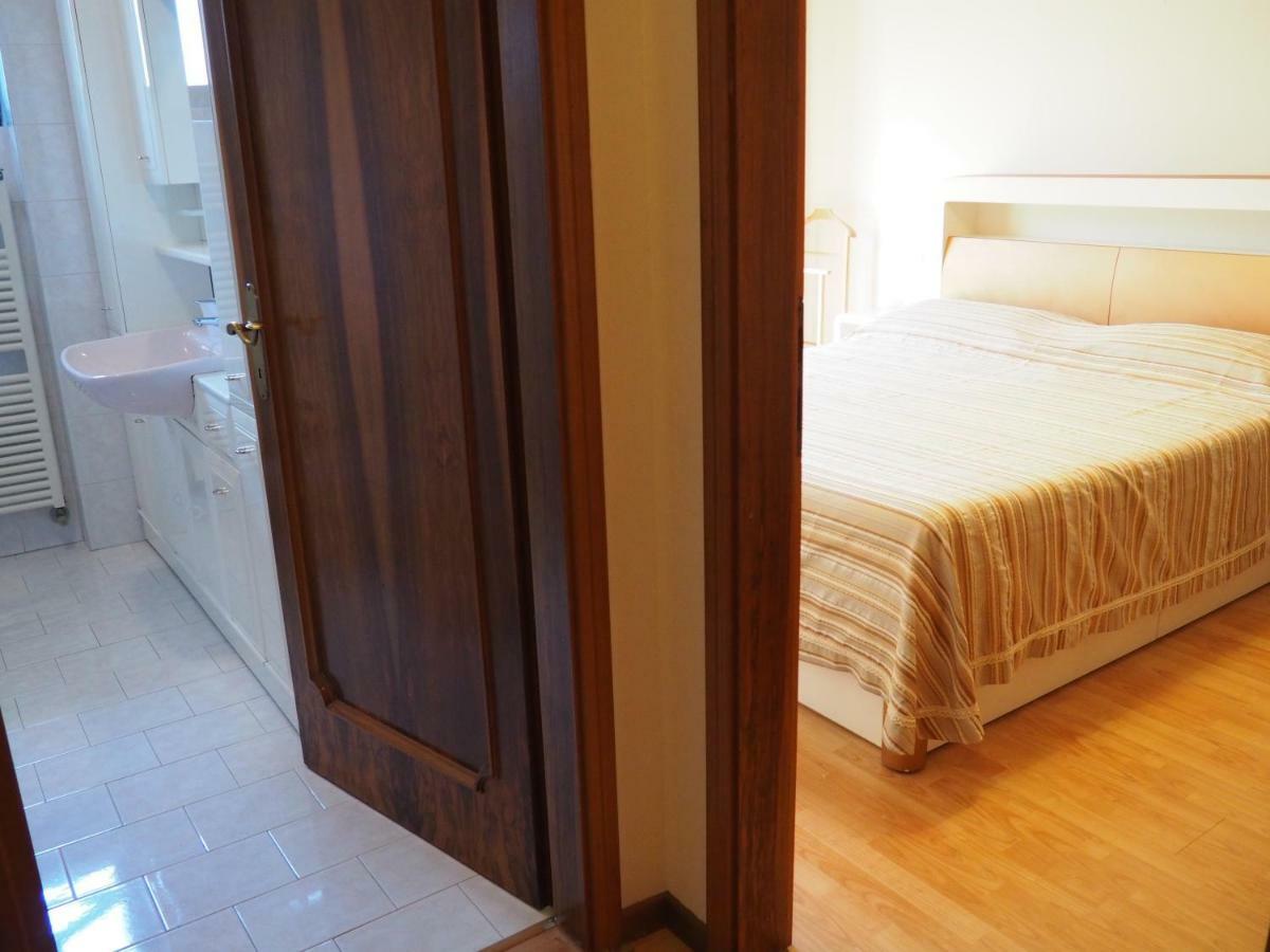 B&B Villa Filotea & Apartment Дезенцано-дель-Гарда Екстер'єр фото
